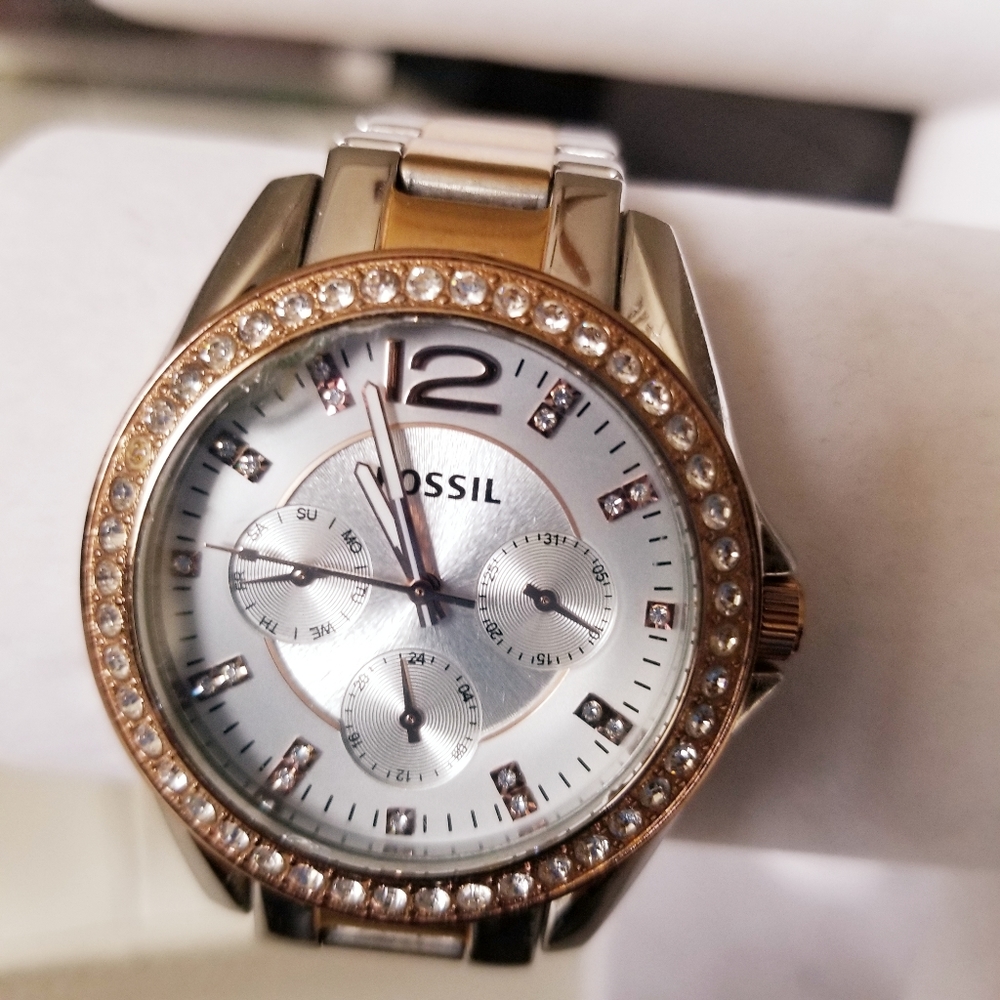 Ladies Fossil Riley Two Tone Crystal Accented Mul… - image 7